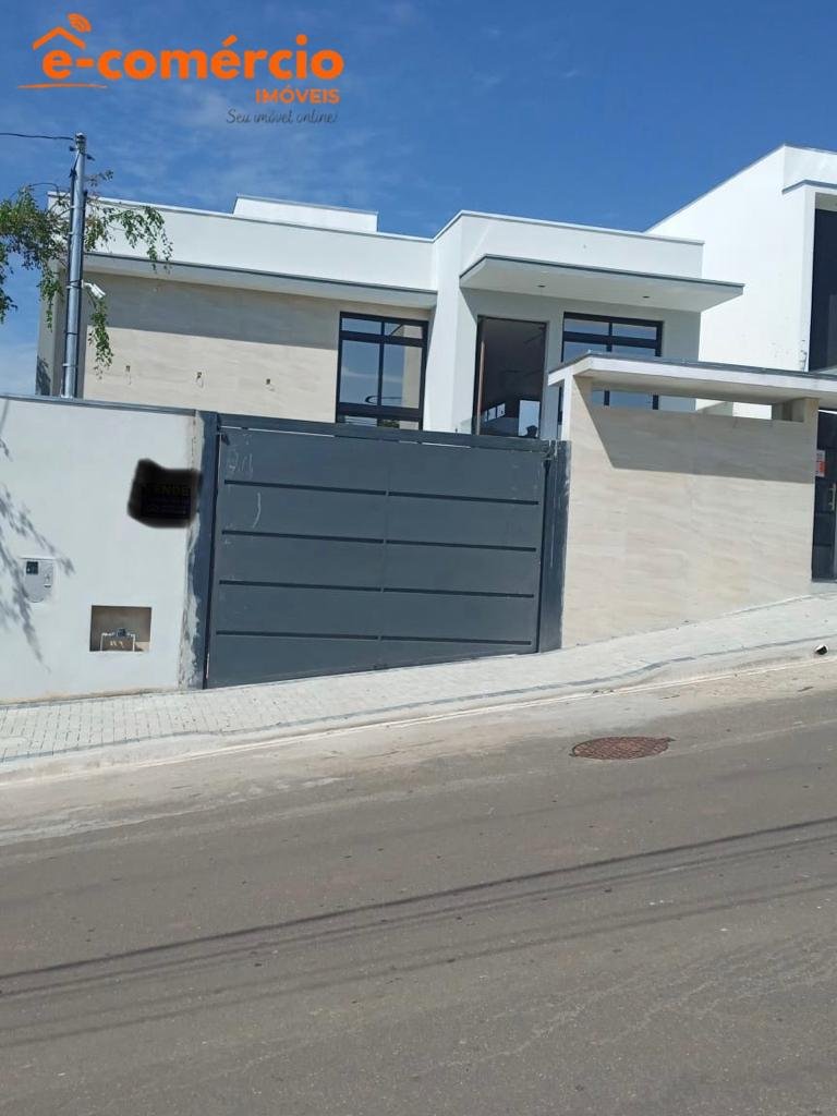 Casa em fase final de construção a venda em Lavras
