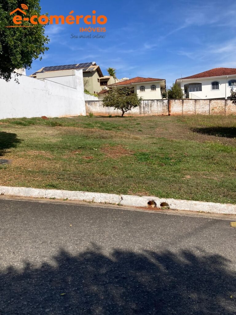 Lote a venda em condomínio fechado em Lavras