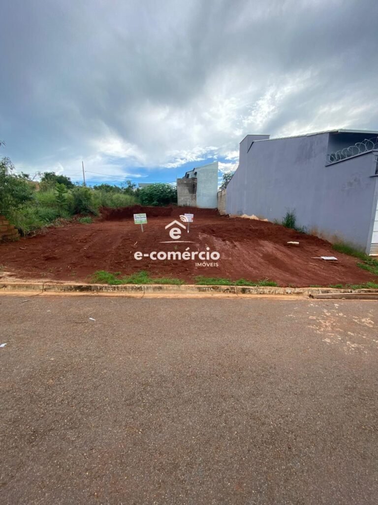 Lote a VENDA já com terraplenagem pronta!